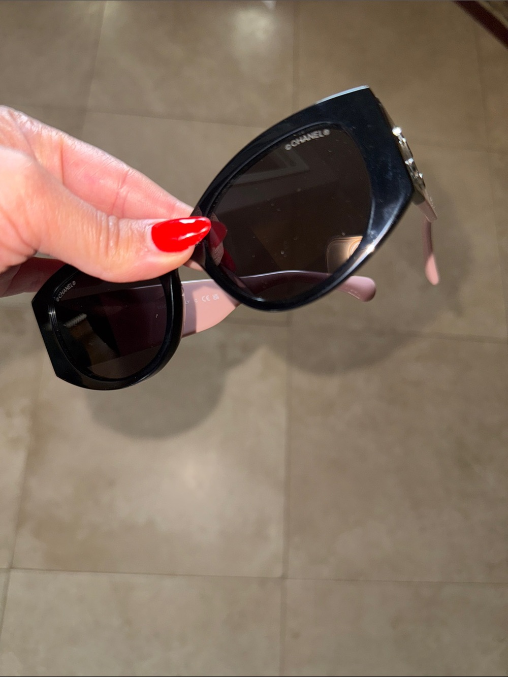 Chanel oval sunglasses - Picture 3 of 5
